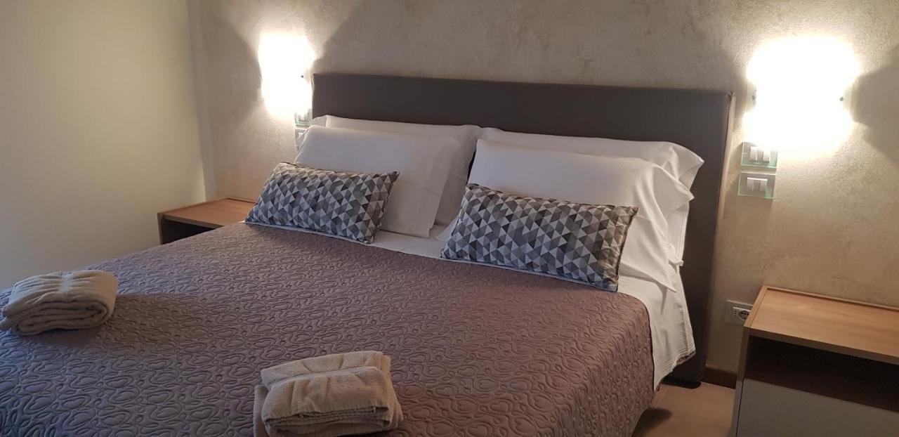 Hotel Margherita Meuble Sirmione Ngoại thất bức ảnh