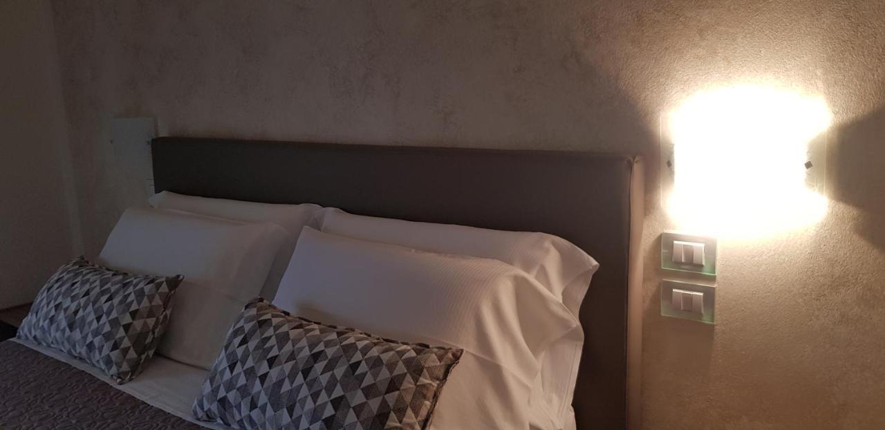 Hotel Margherita Meuble Sirmione Ngoại thất bức ảnh