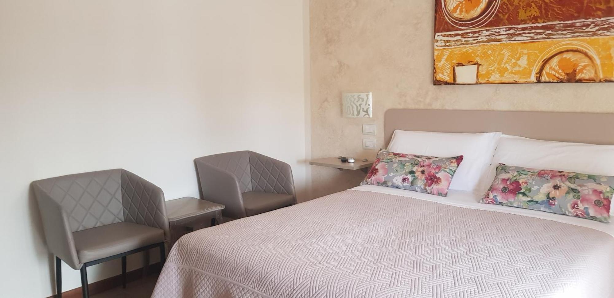 Hotel Margherita Meuble Sirmione Phòng bức ảnh