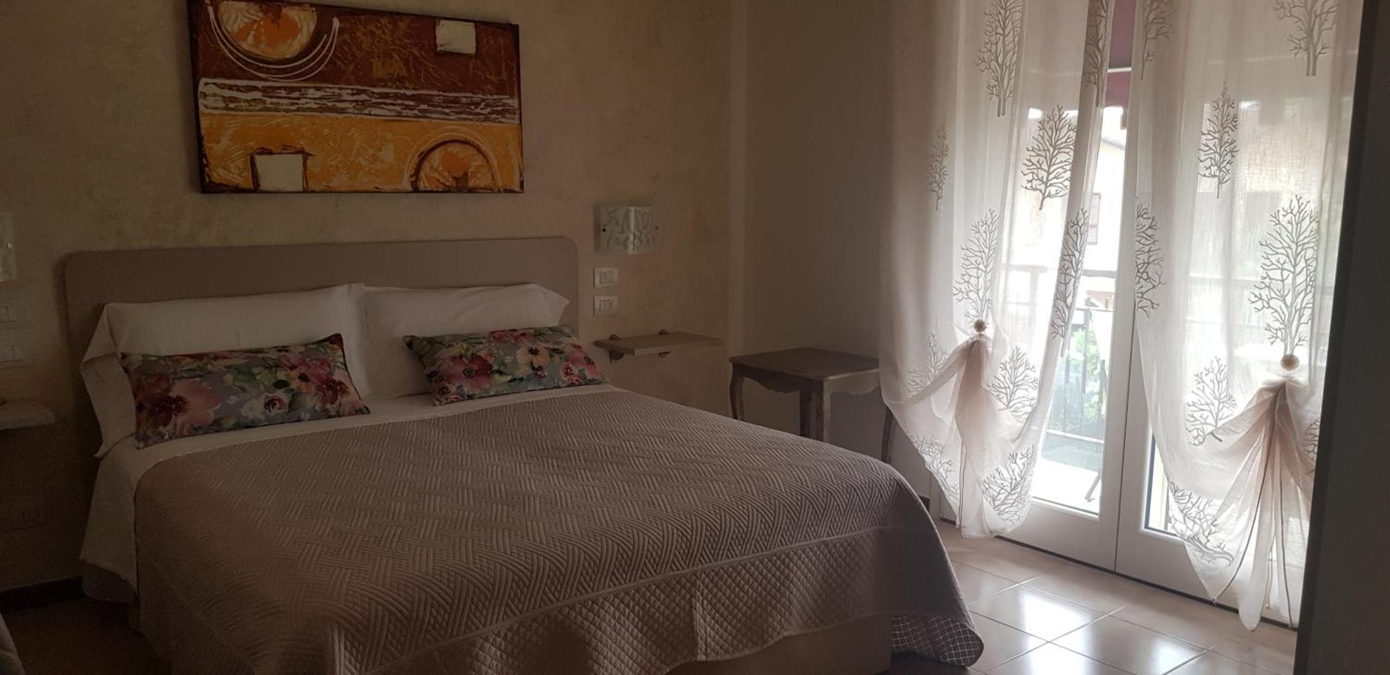 Hotel Margherita Meuble Sirmione Phòng bức ảnh