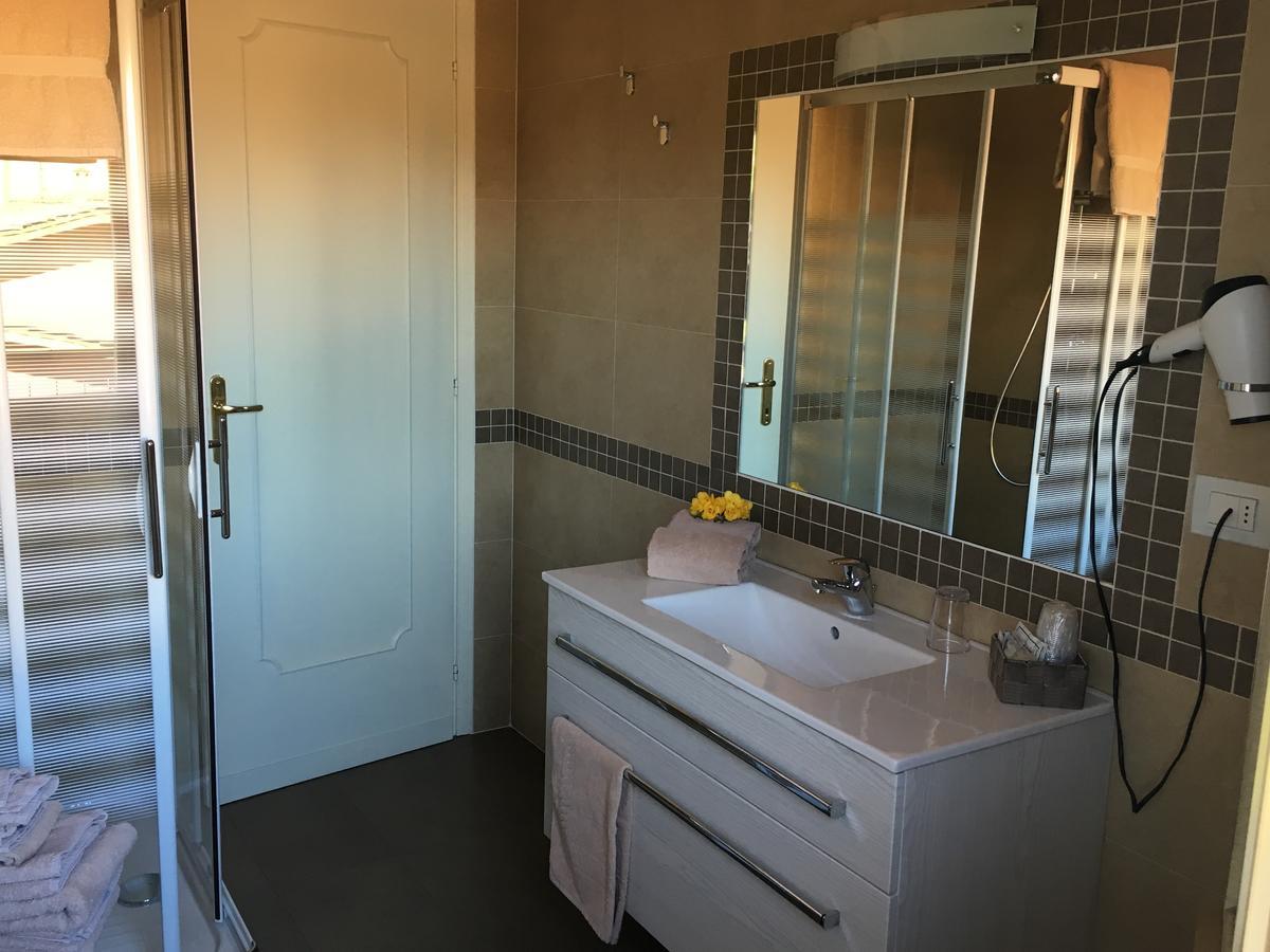 Hotel Margherita Meuble Sirmione Ngoại thất bức ảnh