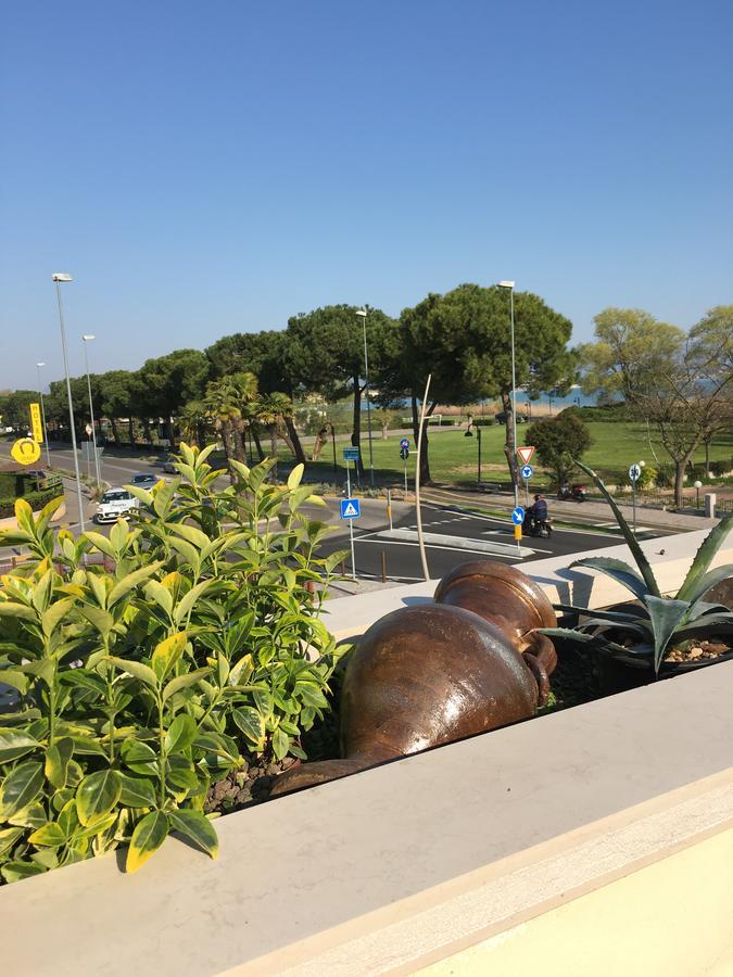 Hotel Margherita Meuble Sirmione Ngoại thất bức ảnh